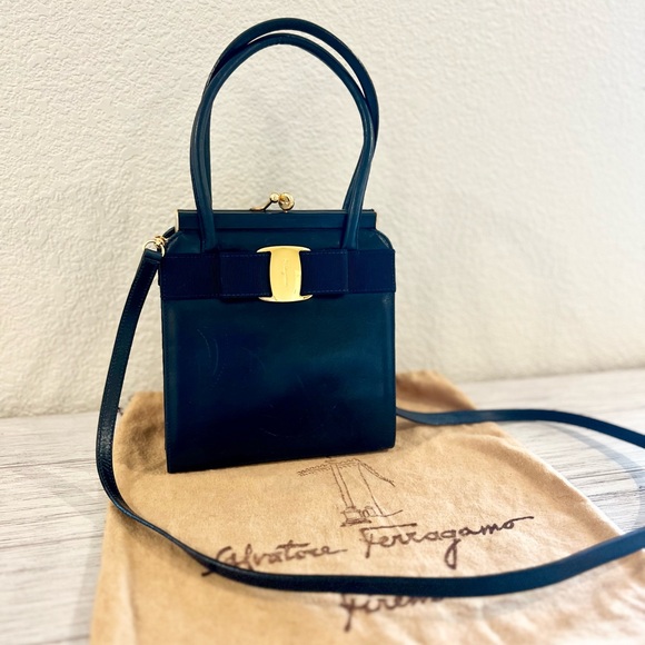 Salvatore Ferragamo Handbags - SALVATORE FERRAGAMO Navy Two-way Kisslock Top Handle Purse COA